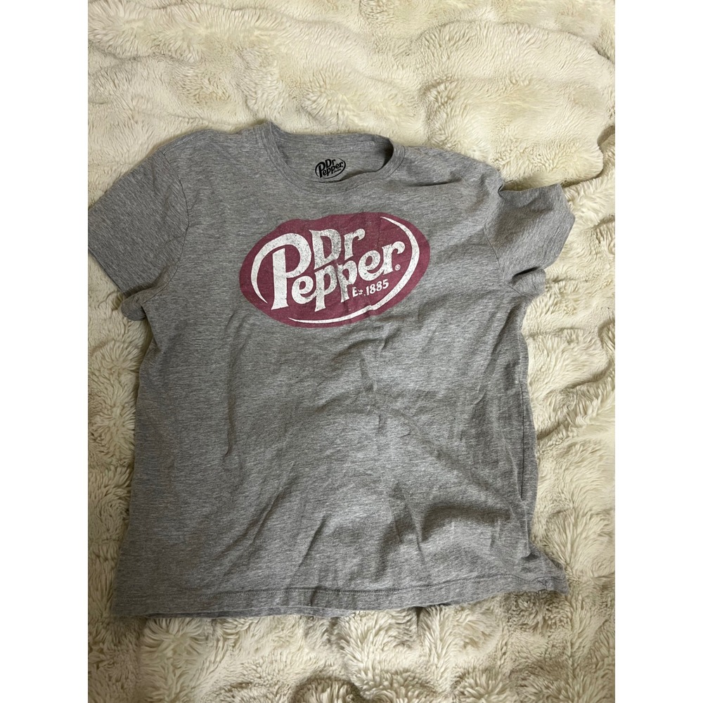 ☀️Dr Pepper Graphic T-Shirt Gray Short Sleeve Crewneck Tee Medium vintage-style - Picture 2 of 10